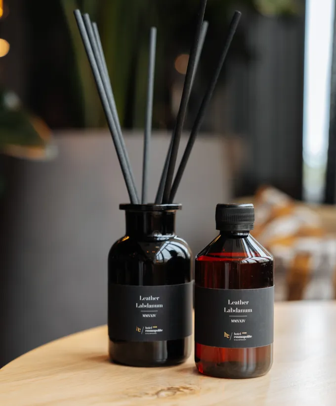 Leather Labdanum Reed Diffuser